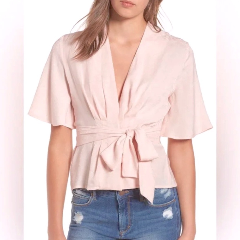 🛍️ Astr Pink Tie Front Peplum Blouse!! 🛍️